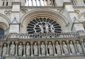 Rozeta katedrály Notre-Dame